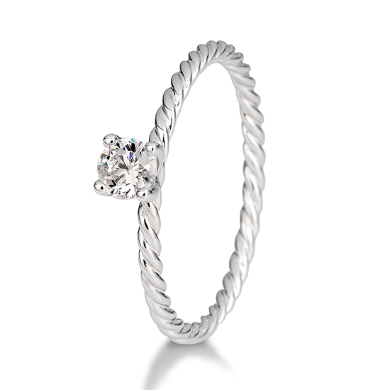 Heller Solitärring mit gedrehter Ringschiene